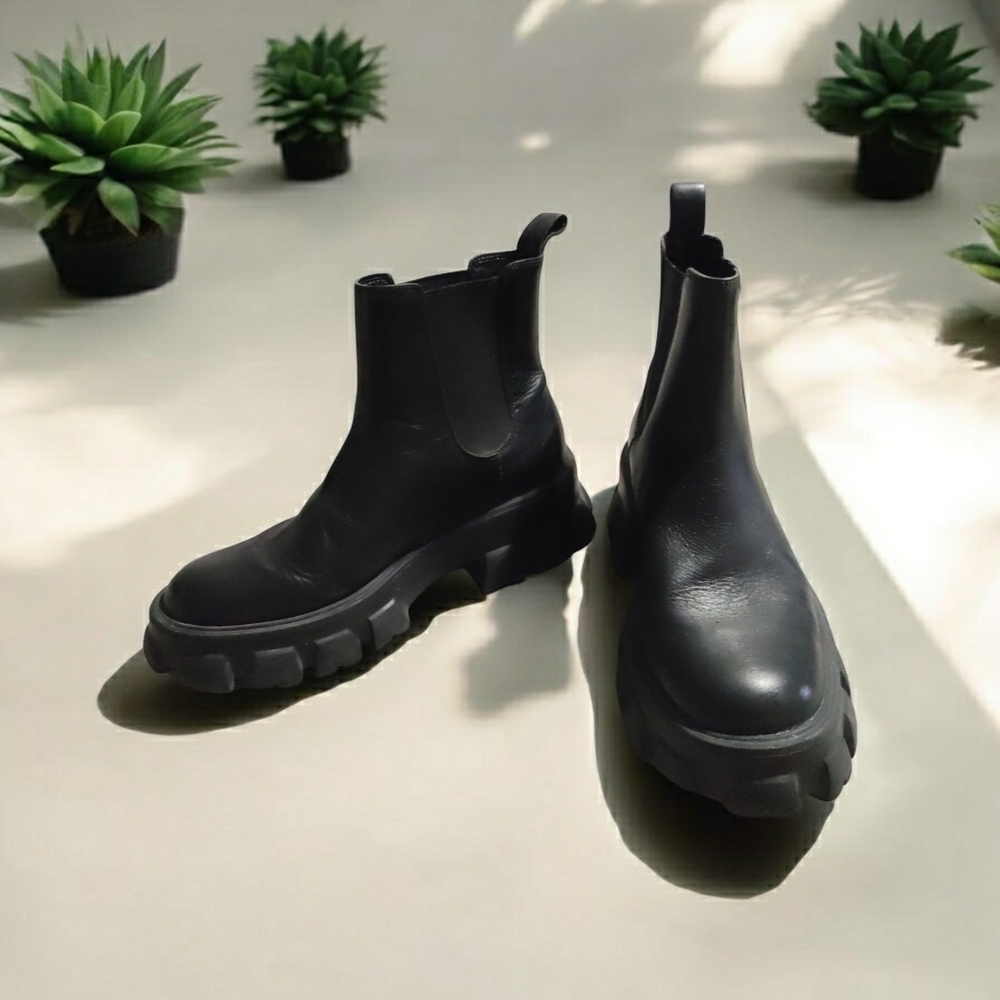 Gianni Bini Black Ankle Boots